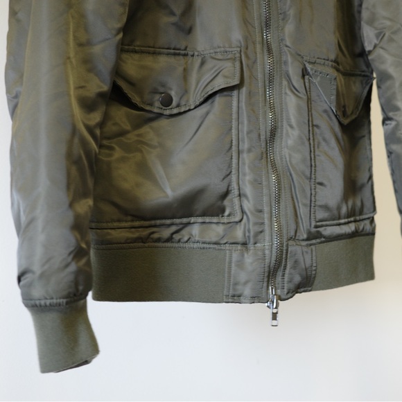Forever 21 Men Puffer Bomber Jacket Olive Green Size US XS - Picture 4 of 7